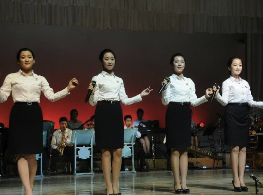 北朝鮮の芸術家養成学校「金星学園」の生徒たち